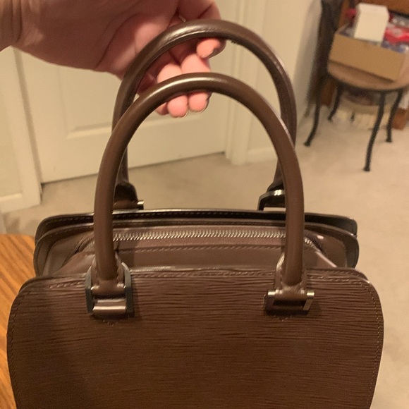 Authentic Louis Vuitton Brown Epi Pont-Neuf Top Handle Bag - Picture 11 of 15